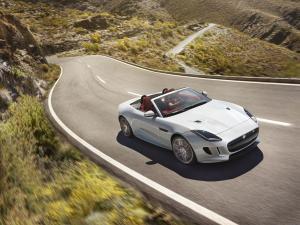Jaguar F-Type R AWD 2015 года